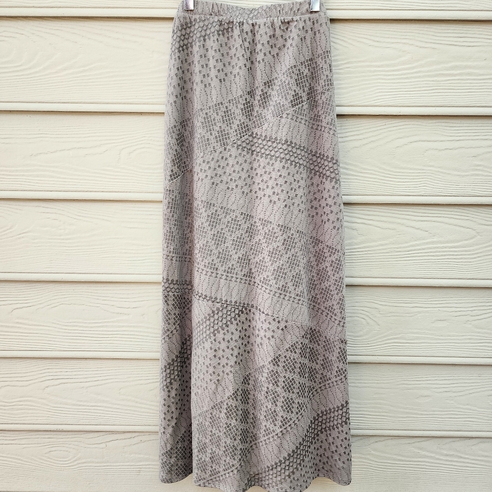 CHICO'S Two-Tone Geometric Pattern Maxi Skirt